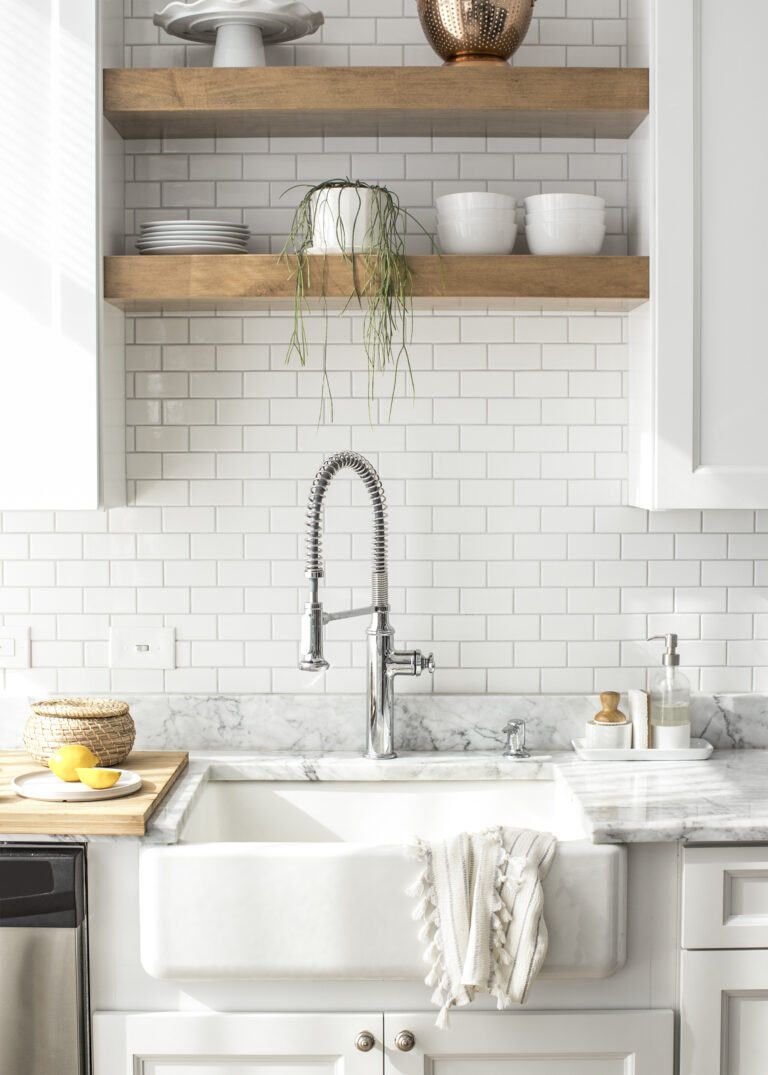 Everything You Need to Know About Putting in a Farmhouse Sink
